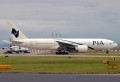 Boeing 777-240 LR
